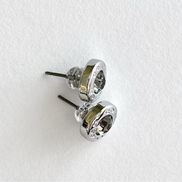 Coach circle studs. - Picture 5 of 13